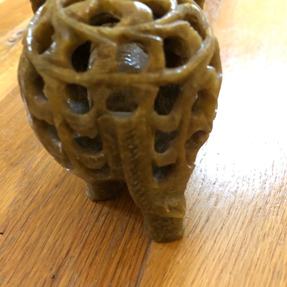 NWOT Double Carved Jali Elephant - Picture 7 of 8